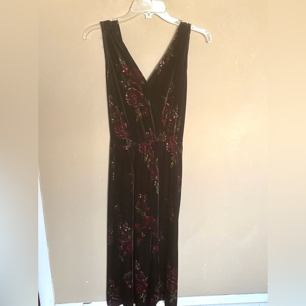 Xhilaration velvet black romper rose pattern, pockets, elastic waistband size S